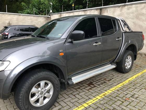 MITSUBISHI L200 TRITON 2.4 HLS 4X2 CD 16V FLEX 4P MANUAL